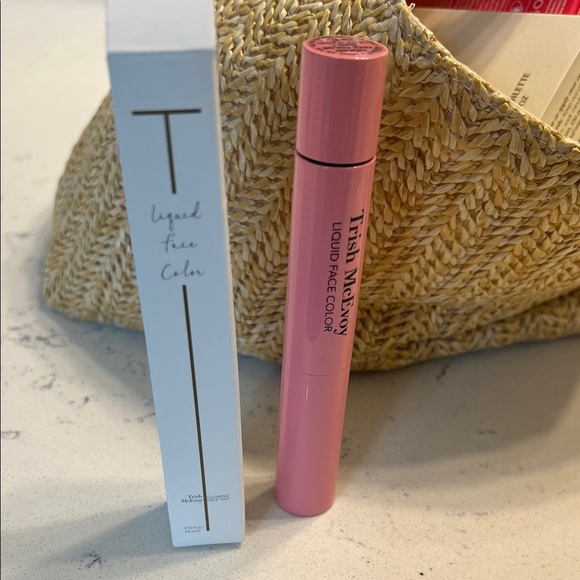 Trish McEvoy Liquid Face Color in Blush Pink - Picture 2 of 5